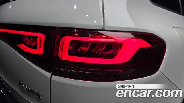 Mercedes-Benz EQB 2023 — photo 9
