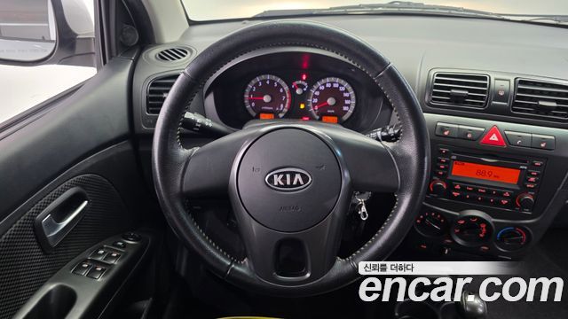 Kia morning 2011 — photo 13