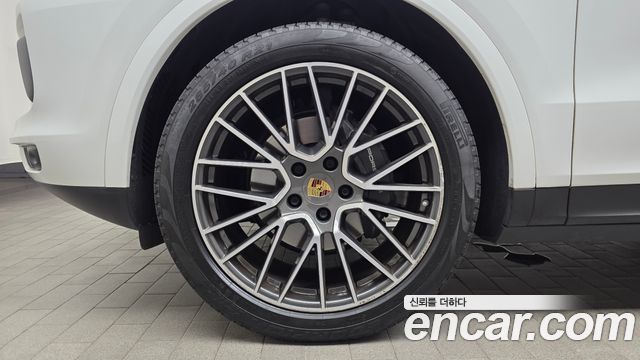Porsche Cayenne 2019 — photo 5