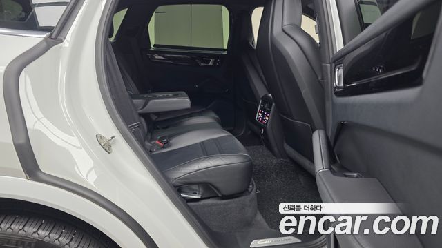 Porsche Cayenne 2019 — photo 12