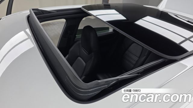 Porsche Cayenne 2019 — photo 18