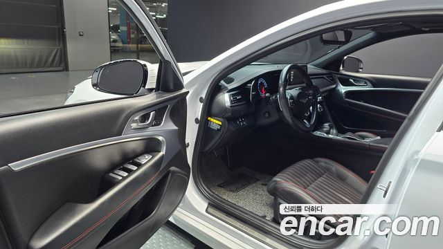 Genesis G70 2019 — photo 13