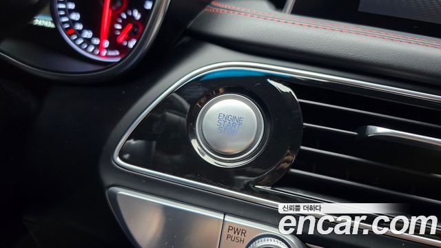 Genesis G70 2019 — photo 26