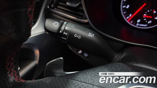 Genesis G70 2019 — photo 29