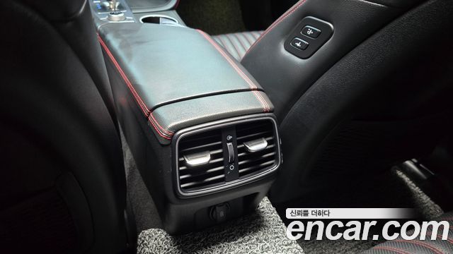 Genesis G70 2019 — photo 31