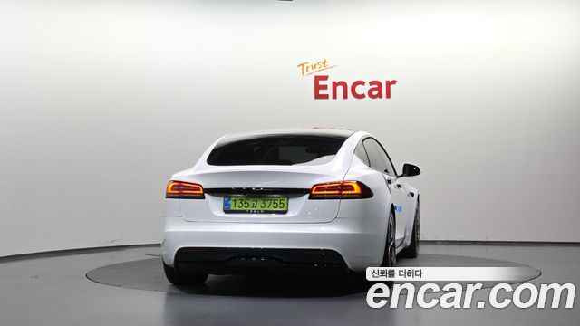 Tesla Model S 2026 — photo 4