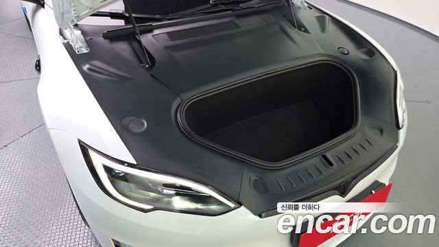 Tesla Model S 2026 — photo 6