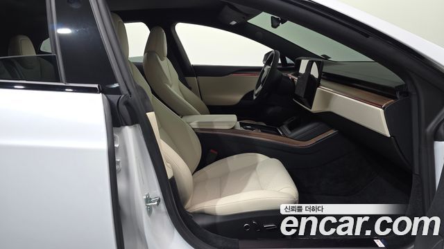 Tesla Model S 2026 — photo 17