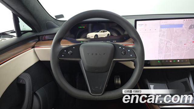 Tesla Model S 2026 — photo 19
