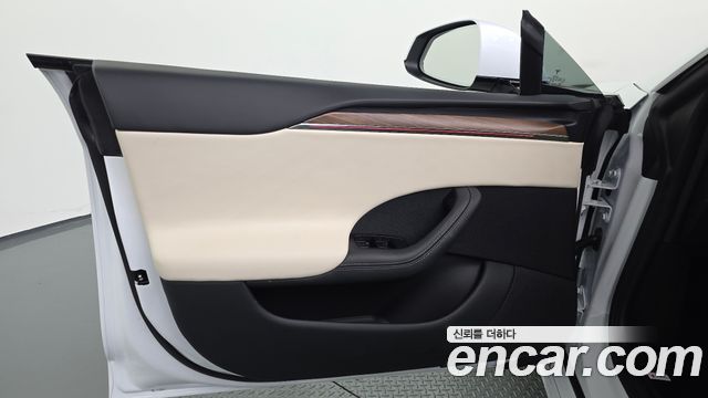 Tesla Model S 2026 — photo 14