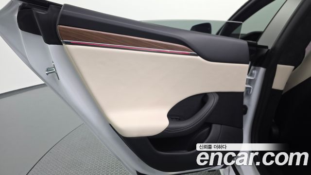 Tesla Model S 2026 — photo 15