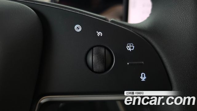 Tesla Model S 2026 — photo 29