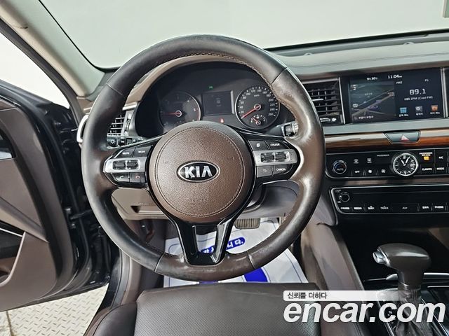 Kia K7 2016 — photo 9