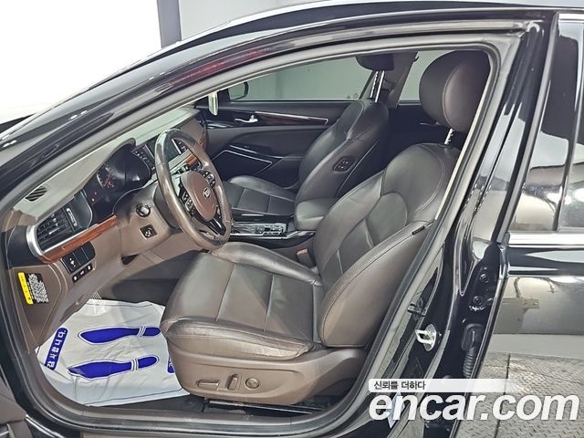 Kia K7 2016 — photo 11