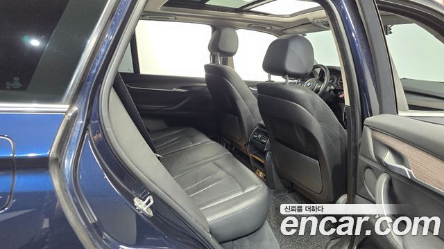 BMW X5 2015 — photo 11