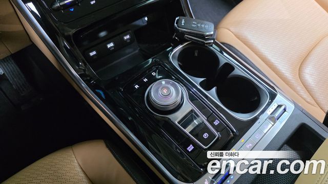 Kia Canival 2023 — photo 9