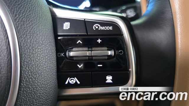 Kia Canival 2023 — photo 17