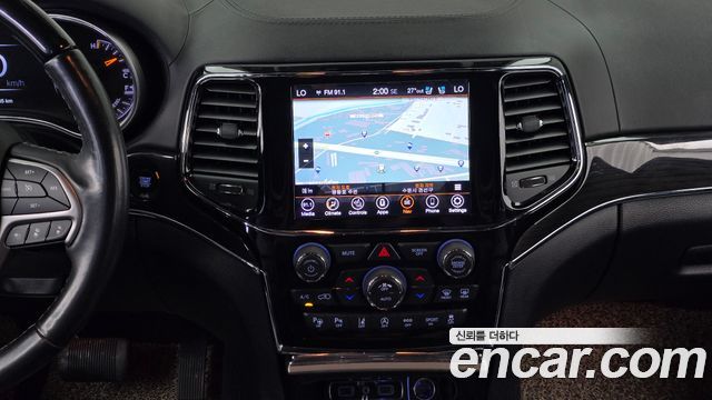 Jeep Cherokee 2020 — photo 18