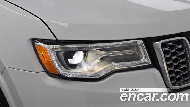 Jeep Cherokee 2020 — photo 8