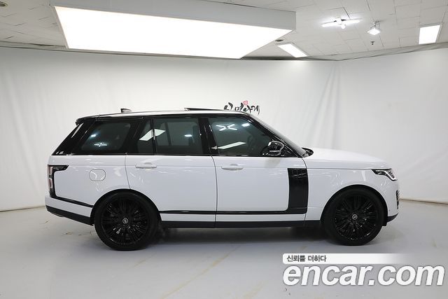 Land Rover Range Rover 2022 — photo 4