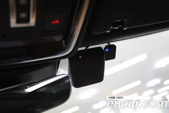Land Rover Range Rover 2022 — photo 18