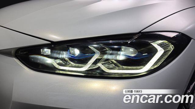BMW 4-Series 2024 — photo 8