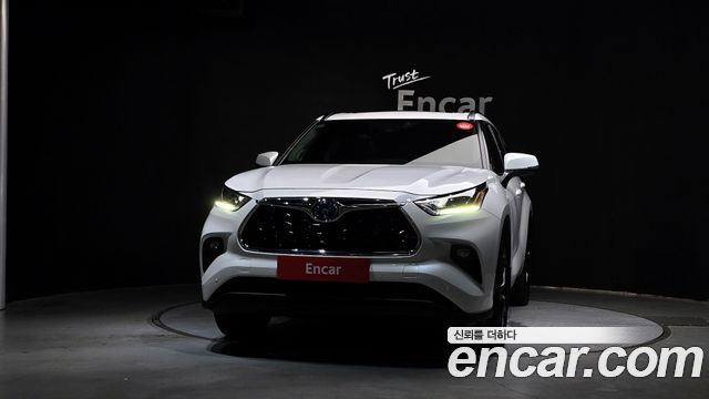 Toyota Highlander 2023 — photo 3