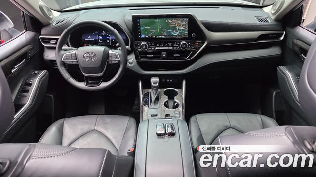 Toyota Highlander 2023 — photo 10