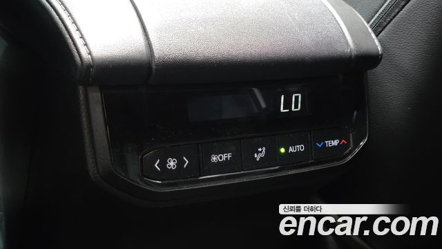 Toyota Highlander 2023 — photo 29