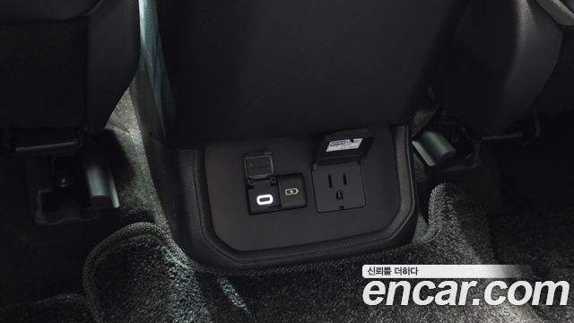 Toyota Highlander 2023 — photo 30