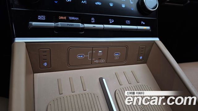 Hyundai Santafe 2024 — photo 18