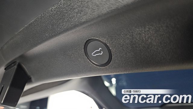 Tesla Model Y 2024 — photo 24