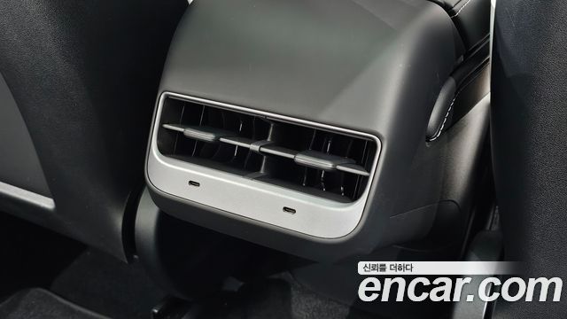 Tesla Model Y 2024 — photo 29