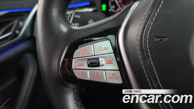 BMW 5-Series 2021 — photo 23