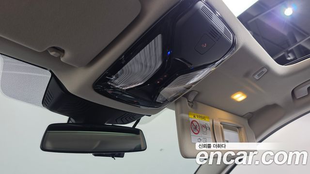 BMW 5-Series 2021 — photo 28