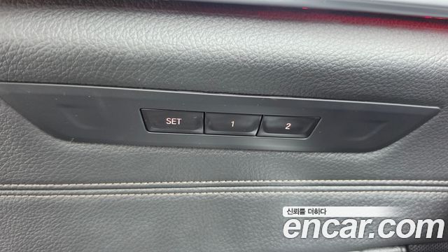 BMW 5-Series 2021 — photo 34