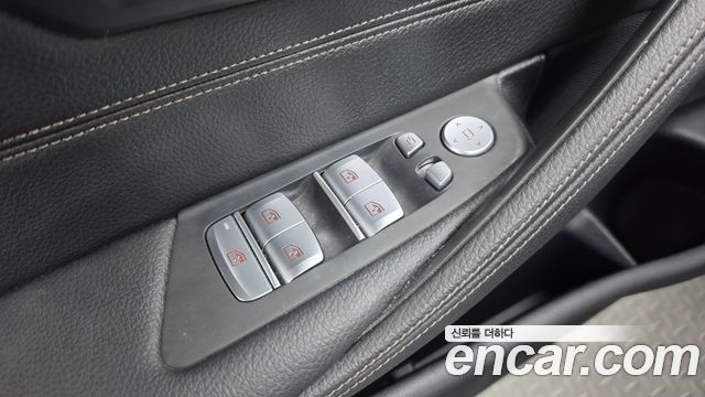 BMW 5-Series 2021 — photo 38