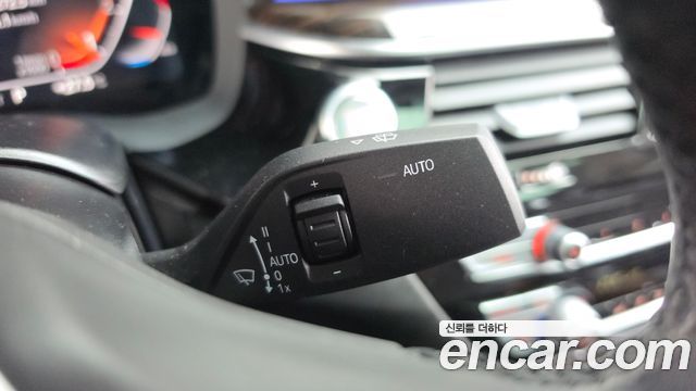 BMW 5-Series 2021 — photo 39