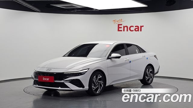 Hyundai AVANTE 2024 — photo 1