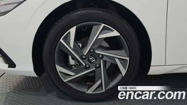 Hyundai AVANTE 2024 — photo 5