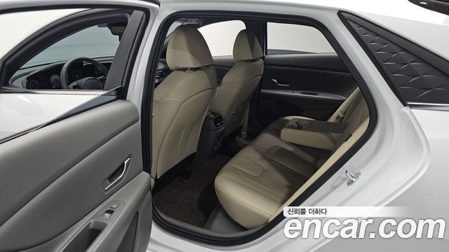 Hyundai AVANTE 2024 — photo 18