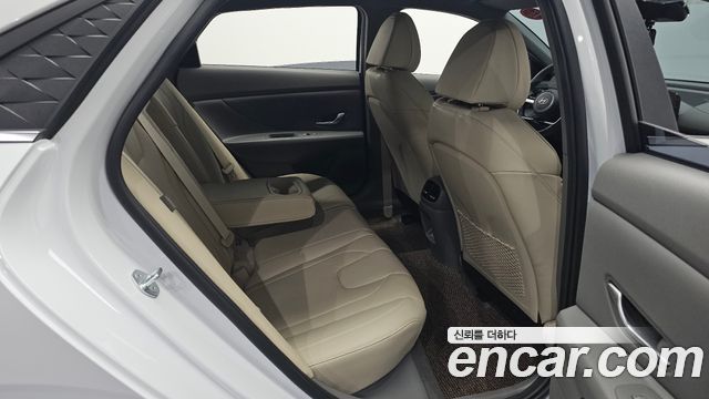 Hyundai AVANTE 2024 — photo 16