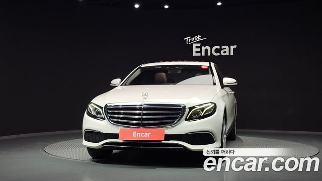 Mercedes-Benz E-Class 2017 — photo 3