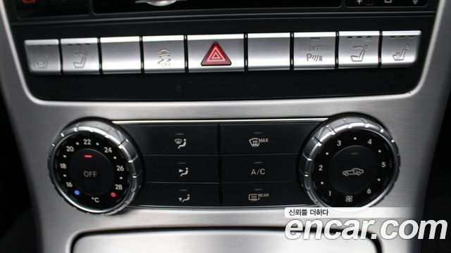 Mercedes-Benz SLK-Class 2013 — photo 15