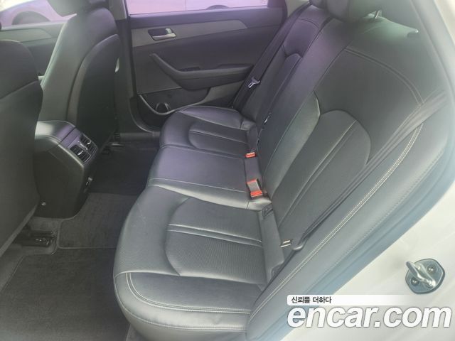 Hyundai Sonata 2019 — photo 17