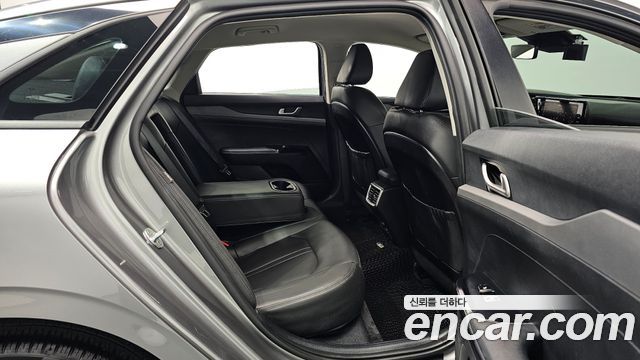 Kia K5 2020 — photo 18