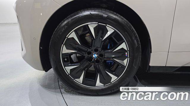 BMW iX 2026 — photo 5