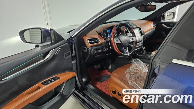 Maserati Ghibli 2018 — photo 10