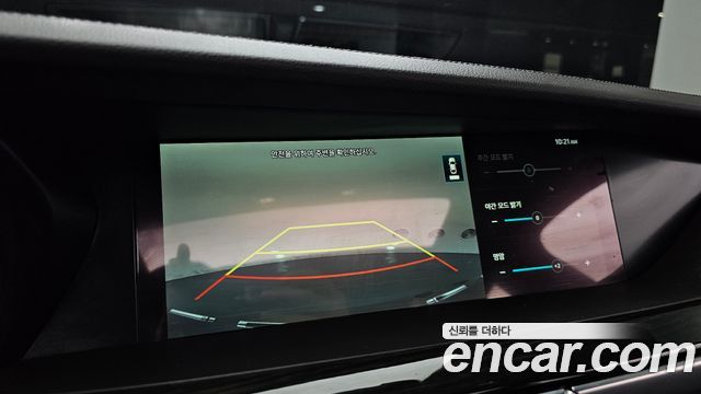 Genesis G90 2019 — photo 15