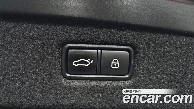 Genesis G90 2019 — photo 20